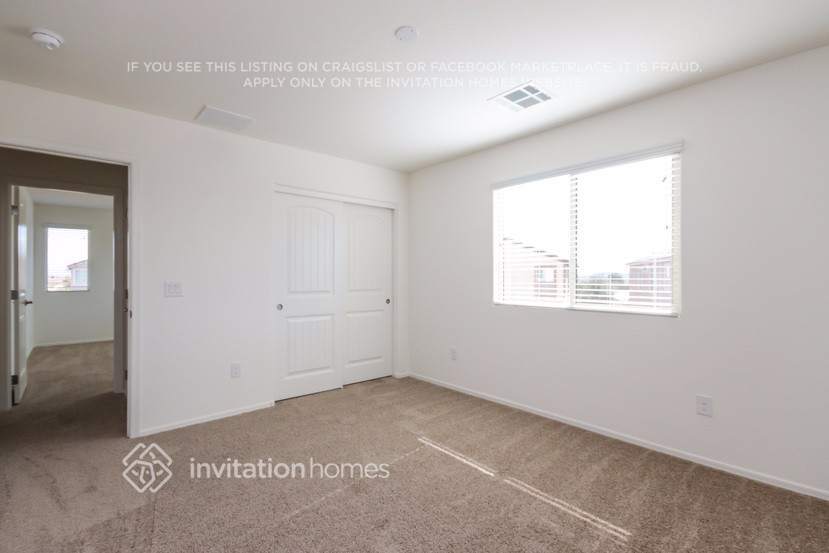 Building Photo - 1285 E Dragon Fly Rd