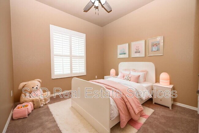 Building Photo - 2618 High Ridge Dr