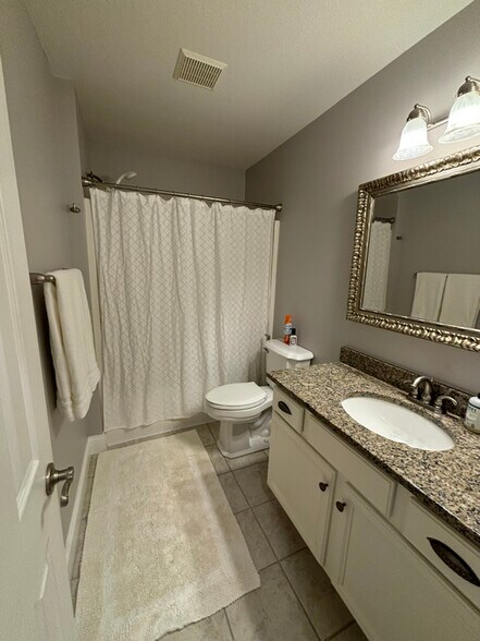 Building Photo - 613 Davis Acres Dr