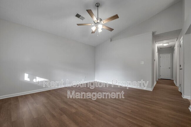 Building Photo - 660 Morgan Hills Dr