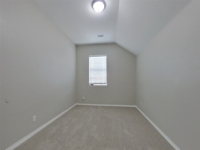 Building Photo - 963 Oak Lynn Dr