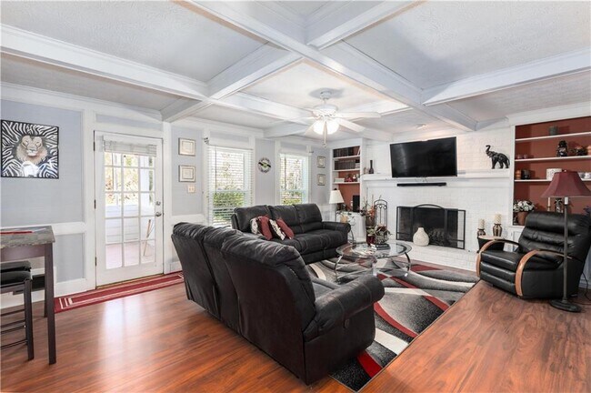 Building Photo - 2599 Hickory Cove SW