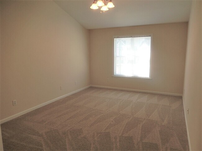 Building Photo - 5809 Spirit Ct