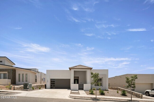 Building Photo - 828 Durham Wy