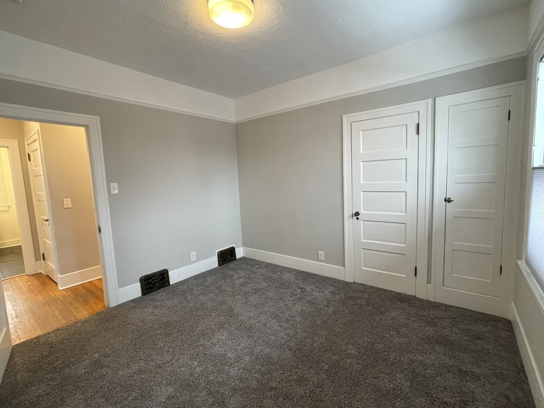 bedroom 2 - carpetted - 508 Daly Ave