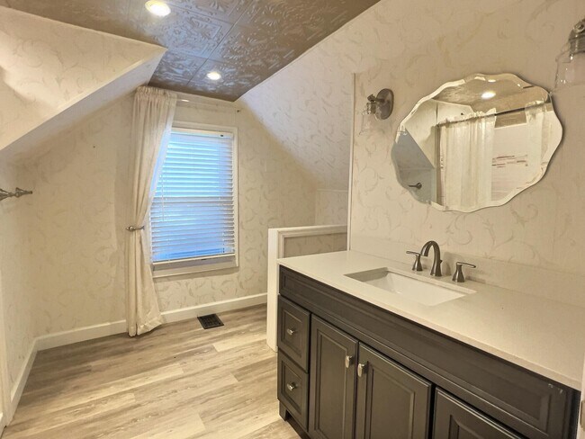 Building Photo - 339 Charleston St SE