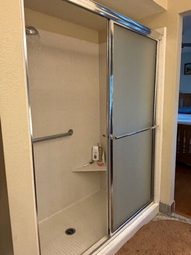 Building Photo - Welcome to this stunning 2-bedroom, 2-bathroom home, in Leisure World a 45+ Active Adult Resort C...