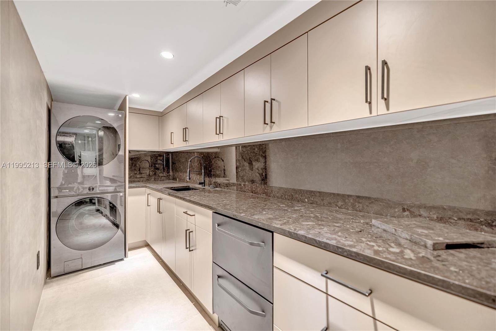 Building Photo - 750 Harrison St