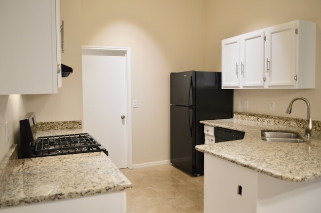 Building Photo - Nicely updated single story 4/2 Ready for ...