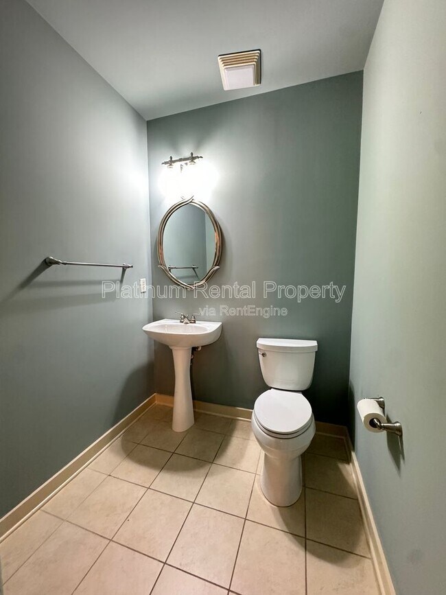 Building Photo - 264 19th St NW