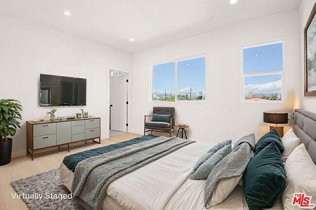 Building Photo - 1707 Burnside Ave