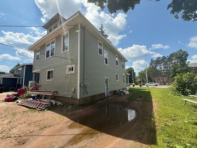 Building Photo - 1339 Grand Ave