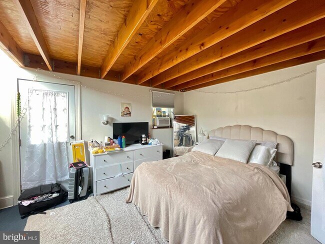 Building Photo - 416 N 31st St