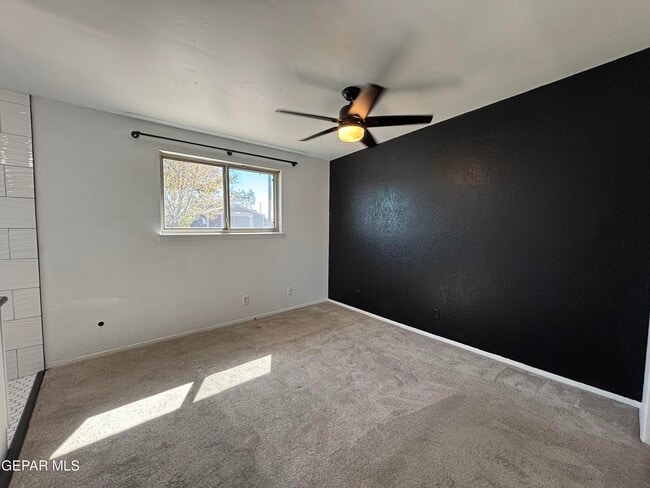 Building Photo - 201 Romeria Dr