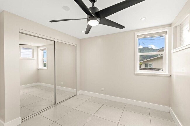 Building Photo - Manoa Valley, 4 bedroom, 3 bath, Fully Ren...