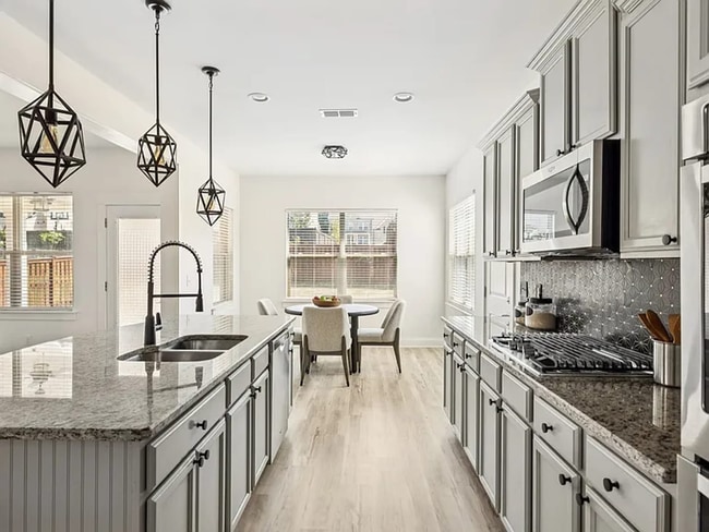 Building Photo - Fabulous 5BR Home in Thompsons Station