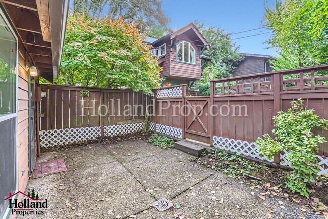 Building Photo - Spacious 1-Bedroom Plus Bonus Room in Forest Grove! BEST PRICE $1,650!!!