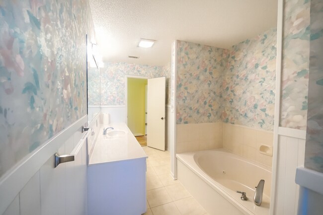 Building Photo - 953 Co Rd 2774