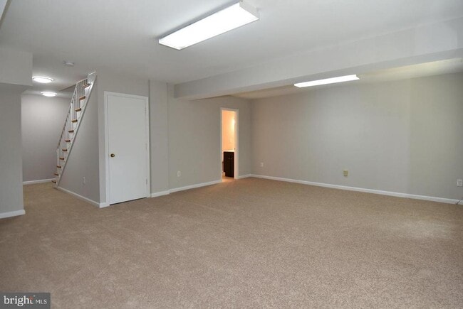 Building Photo - 9758 Cardinal Rd