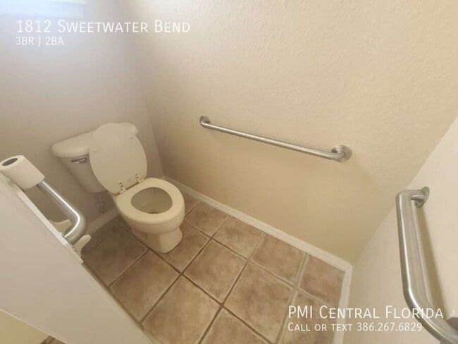 Building Photo - 1812 Sweetwater Bend