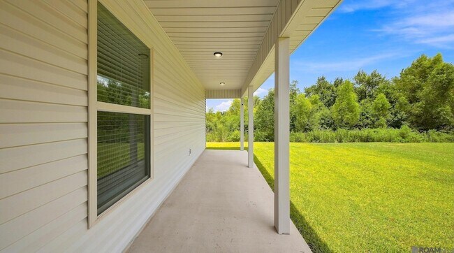 Building Photo - 7211 Kenilworth Crossing Ave