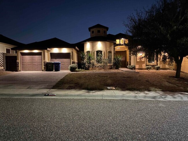 Building Photo - 405 Michoacan Loop