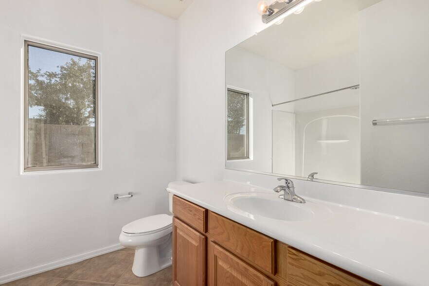 Building Photo - 7402 N 88th Ln