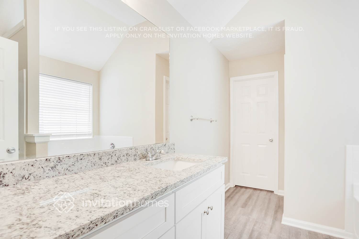 Building Photo - 2871 Two Lakes Cir