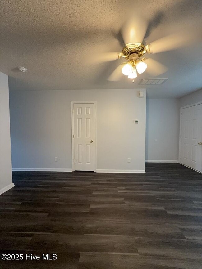 Building Photo - 807 Timberlake Trail