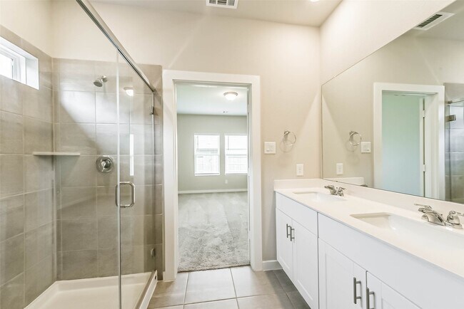 Building Photo - 18602 Etta Pnes Cir