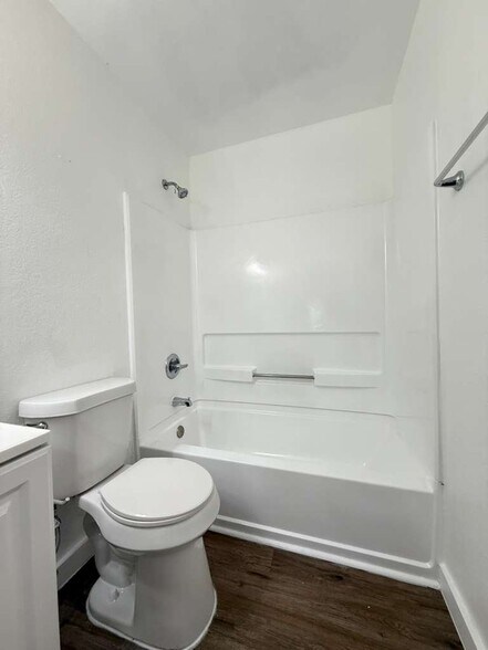 Building Photo - 6414 Kensinger Pass