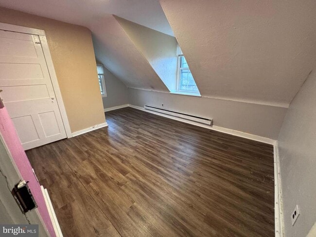 Building Photo - 25 E Main St