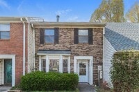 Building Photo - 2258 Cheshire Dr