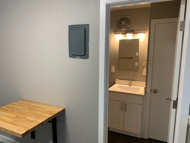 Building Photo - 5416 S M St