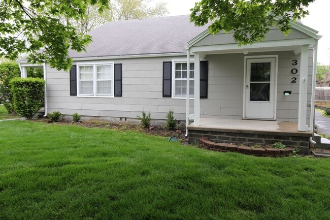 Building Photo - One Bedroom Duplex in North Kansas City