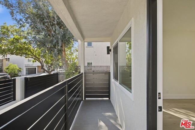 Building Photo - 5915 Barton Ave