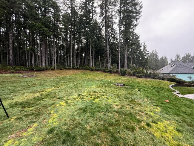 Building Photo - Silverdale 2 Story Home 4bed 2.5 bath