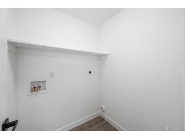 Building Photo - 4903 W 11th Ave