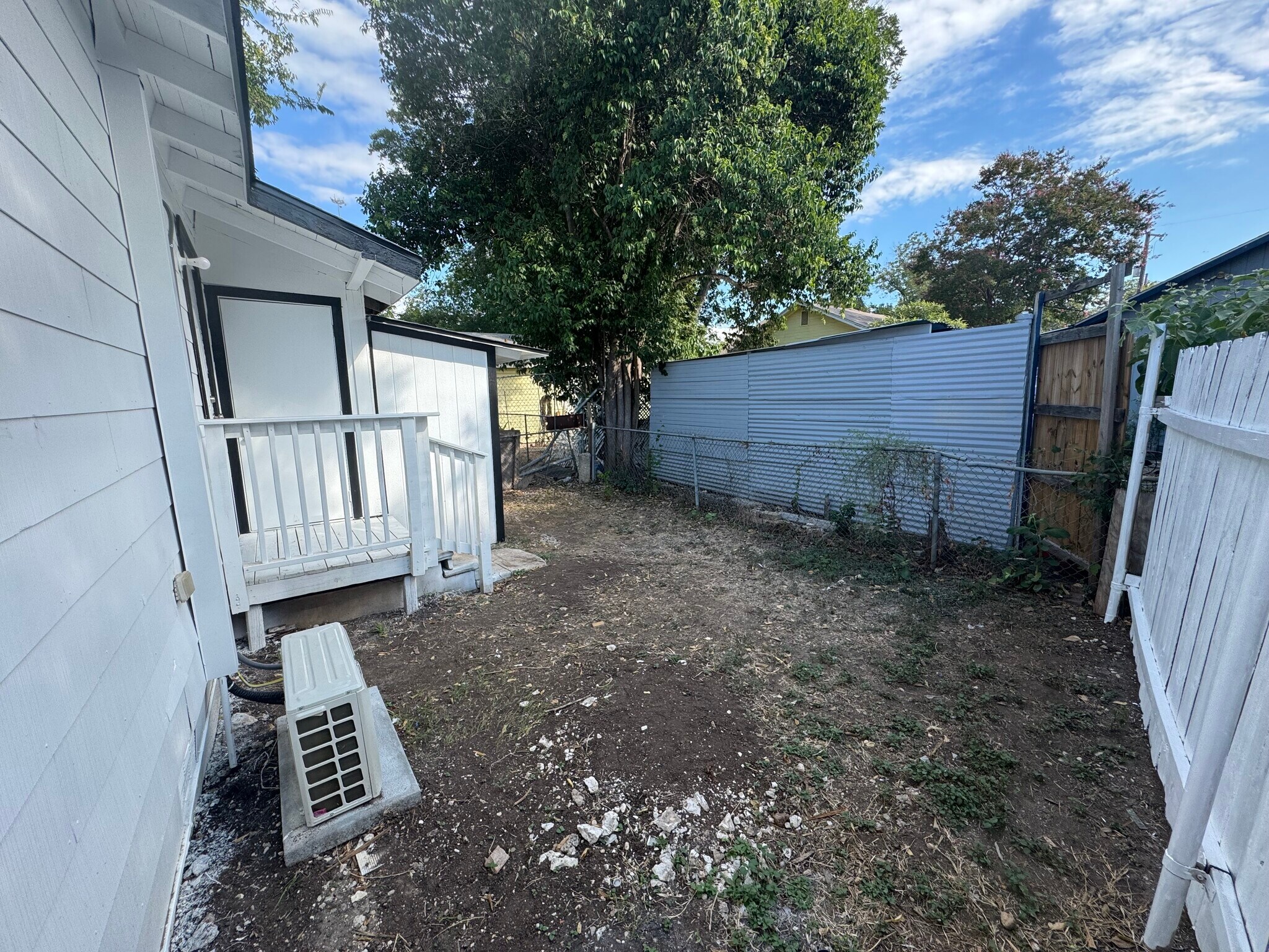 Building Photo - 310 Finton