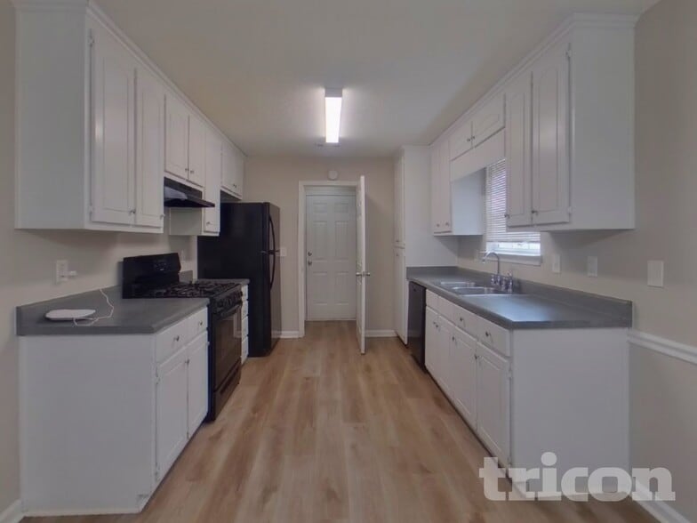 Building Photo - 372 Cheri Pl