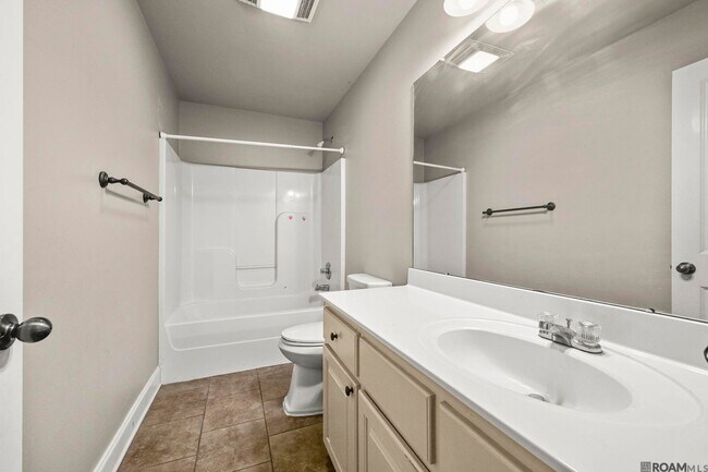 Building Photo - 41481 Hearthstone Ave