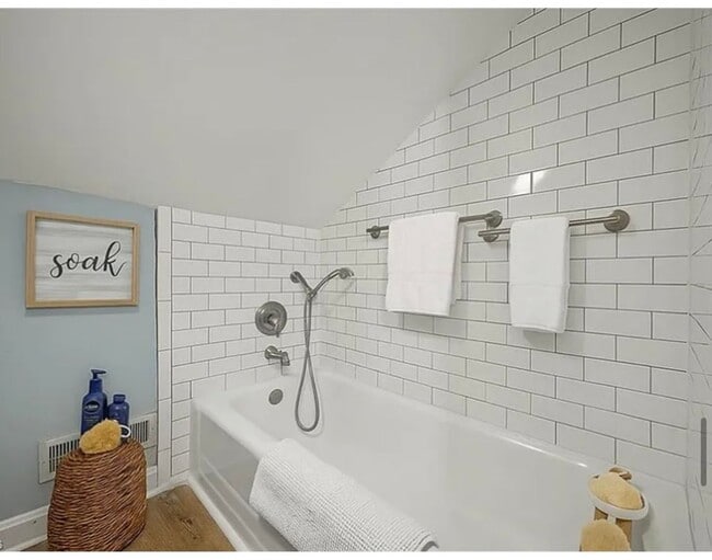 Building Photo - 4 bedroom in Kirkwood/Old Irving park!!