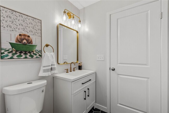 Building Photo - 169 S Union St