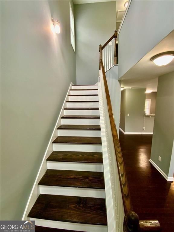 Building Photo - 294 Bass St SW