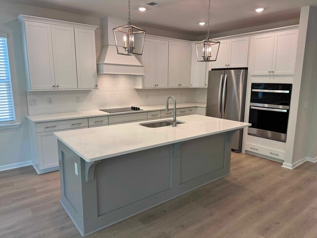 Building Photo - Bailey's Cove at Hilton Head Island | Where coastal living meets effortless elegance.