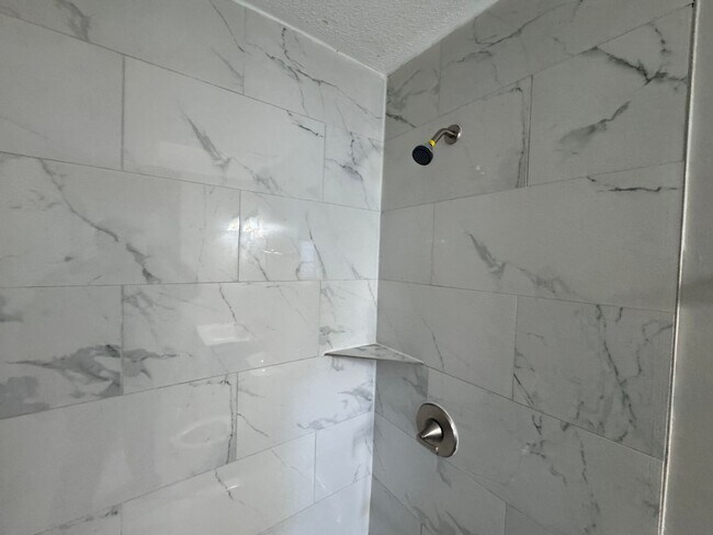 Building Photo - 3546 Christine Rd