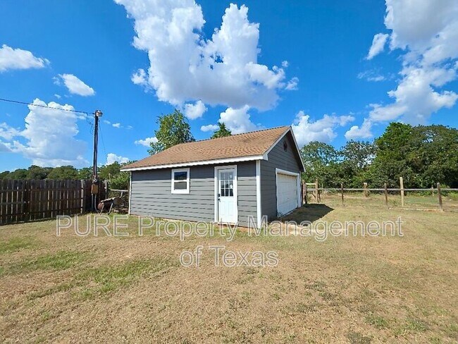 Building Photo - 1081 Private Rd 7023