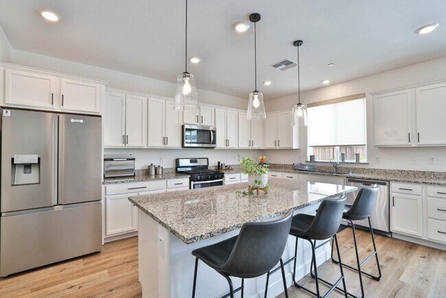 Building Photo - 2887 Penrose Ln