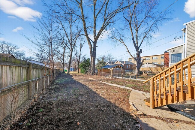 Building Photo - SECTION 8 WELCOME – 3BR Home with Covered Front Porch | $1,700