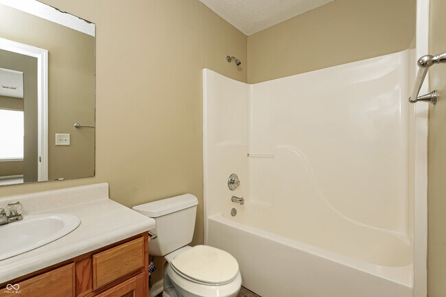 Building Photo - 5620 Sweet River Dr